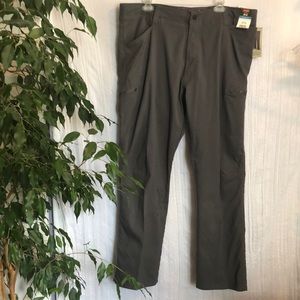 WRANGLER men Sz 40 X 30 gray cargo khaki straight leg pants elastic wais…